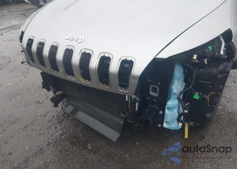 2016 Jeep Cherokee Latitude z USA, uszkodzony, nr VIN 1C4PJMCS7GW271273